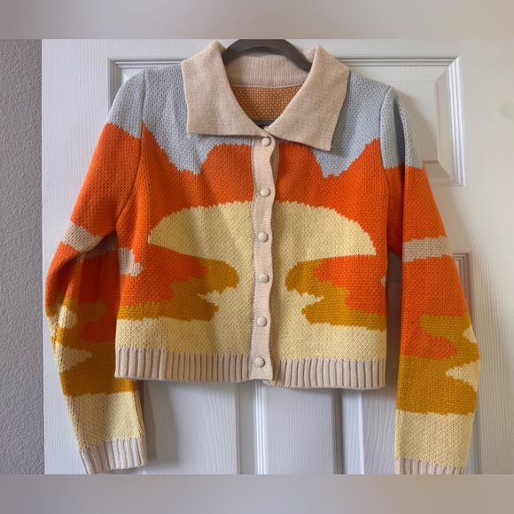 Sweaters - Retro cropped button up sweater size S